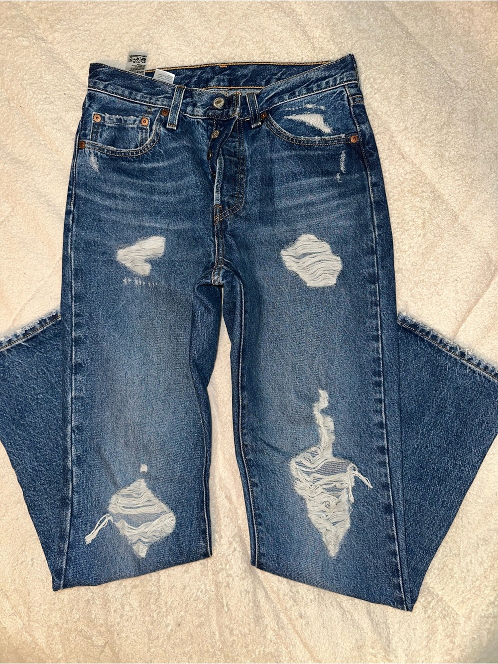 Women’s Levi's 501 Distressed Ripped 2013 button-fly Straight Leg W27 L32 Jean